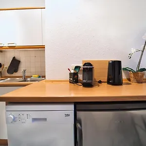 Heju - Altbau Meets Design - Parkplatz - Netflix Apartment